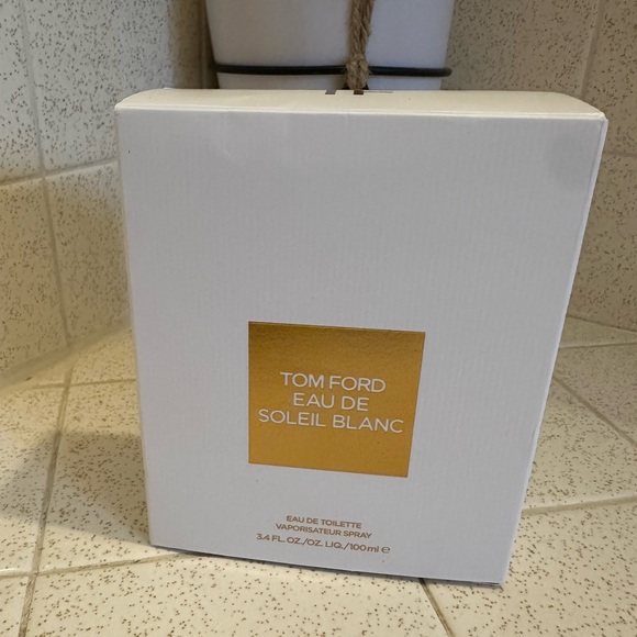 Tom Ford Eau de Soleil Blanc SIGNATURE COLLECTION - Picture 2 of 7